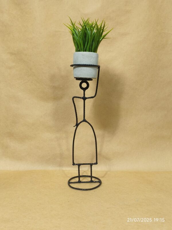 Muñeca porta Maceta