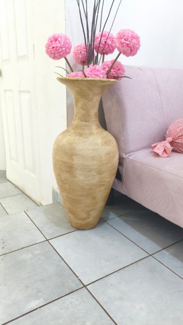 JARRÓN DE BARRO MEDIANO